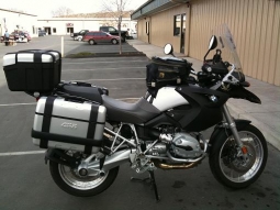 GIVI TRK33N Monokey Trekker Case GIVI TRK33N Monokey Trekker Case